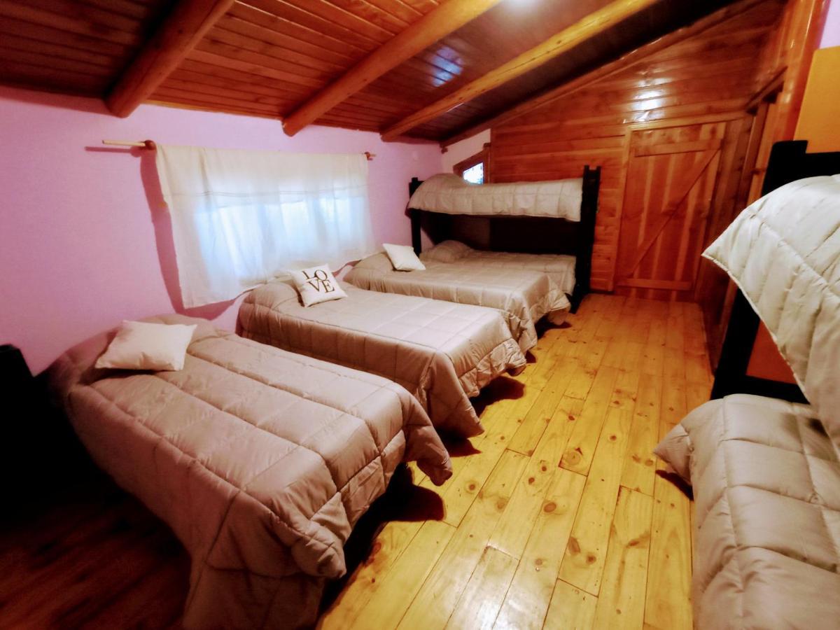 Cuatro Cerros Hostel Сан-Карлос-де-Барилоче Экстерьер фото