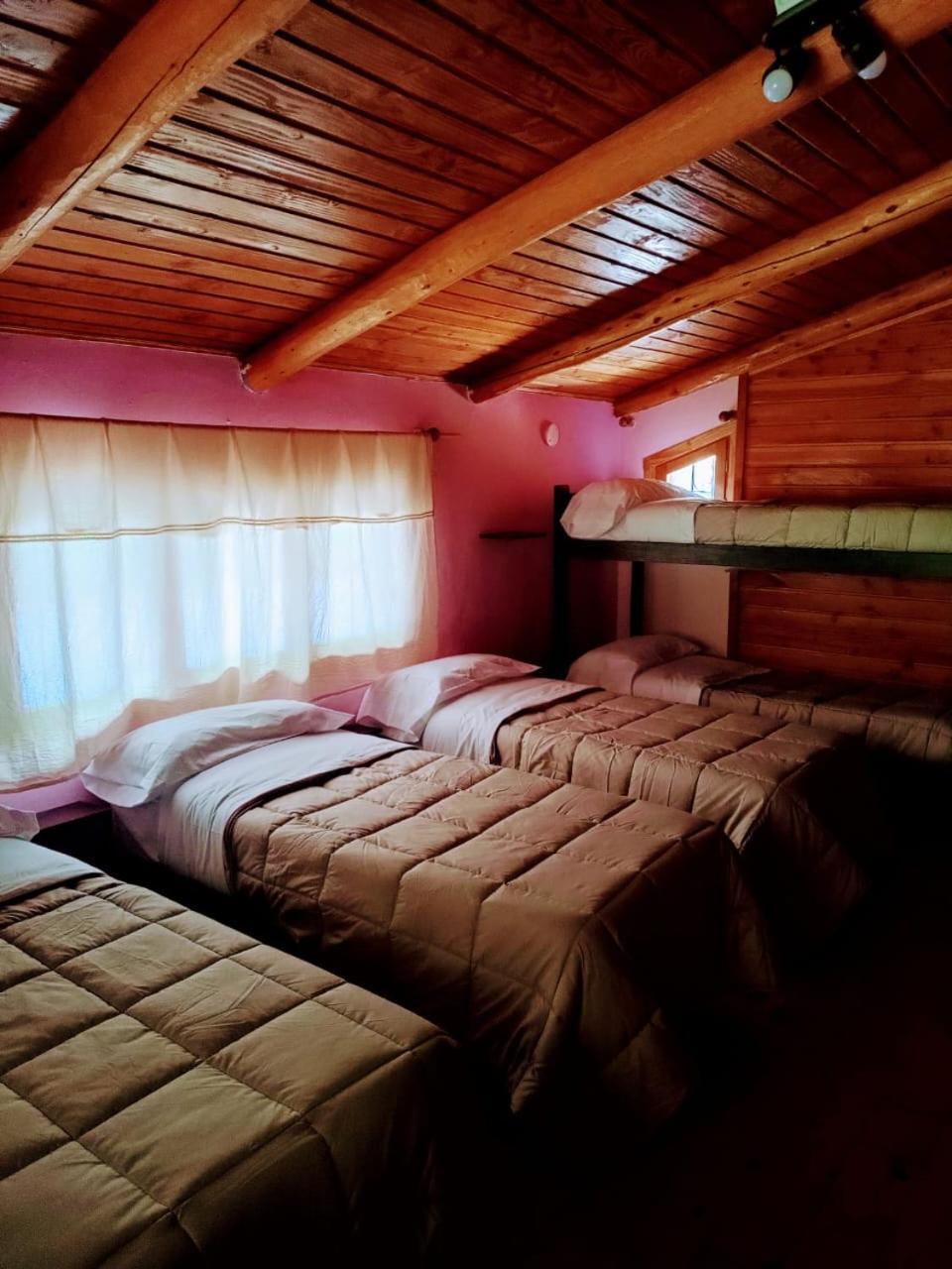 Cuatro Cerros Hostel Сан-Карлос-де-Барилоче Экстерьер фото